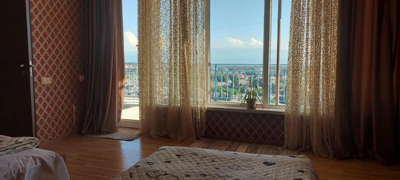 Хостел Panorama In Кутаїсі Екстер'єр фото