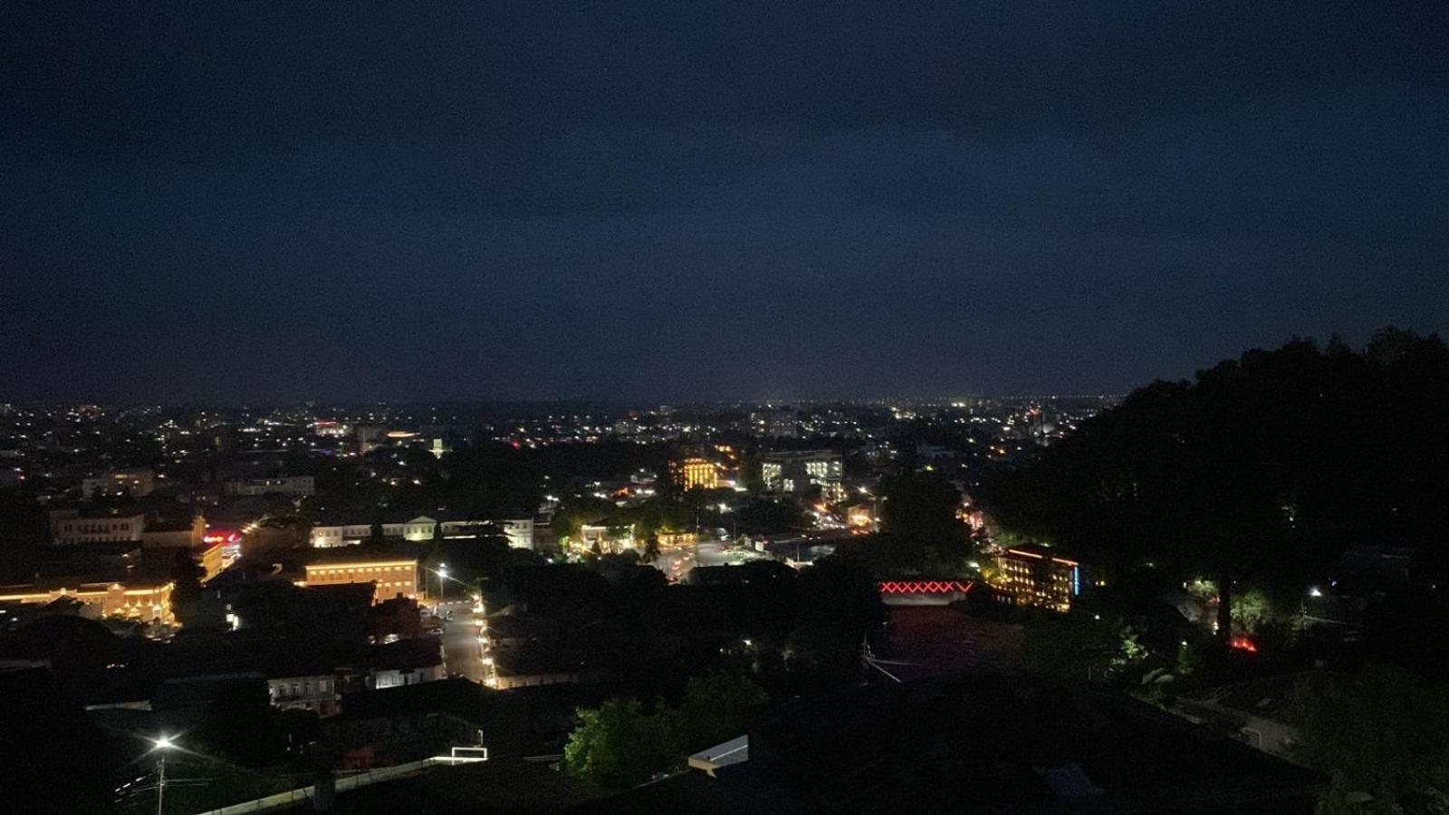 Хостел Panorama In Кутаїсі Екстер'єр фото